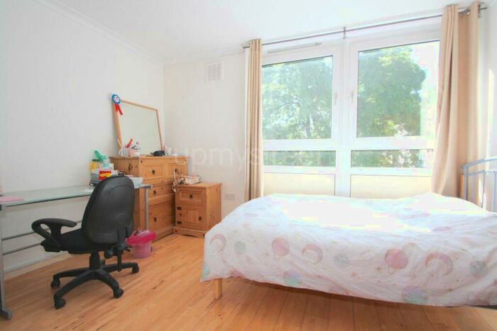 3 Bedroom Maisonette To Rent In Stanhope Street, Regent's Park, NW1