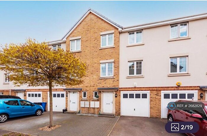 5 Bedroom Terraced House To Rent In Kingsquarter, Maidenhead, SL6