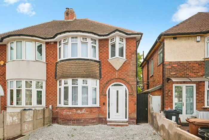 3 Bedroom Semi-Detached House For Sale In Coventry Road, Yardley, Birmingham, West Midlands, B26