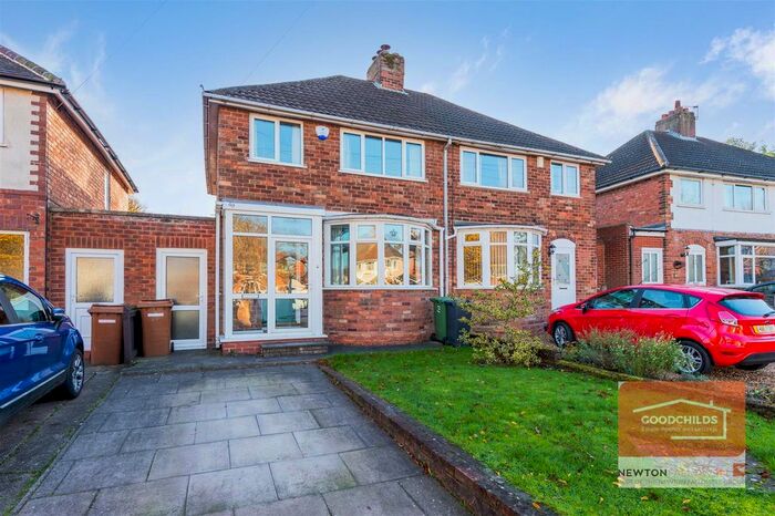 3 Bedroom Semi-Detached House To Rent In Westbrook Avenue, Aldridge, Walsall WS9