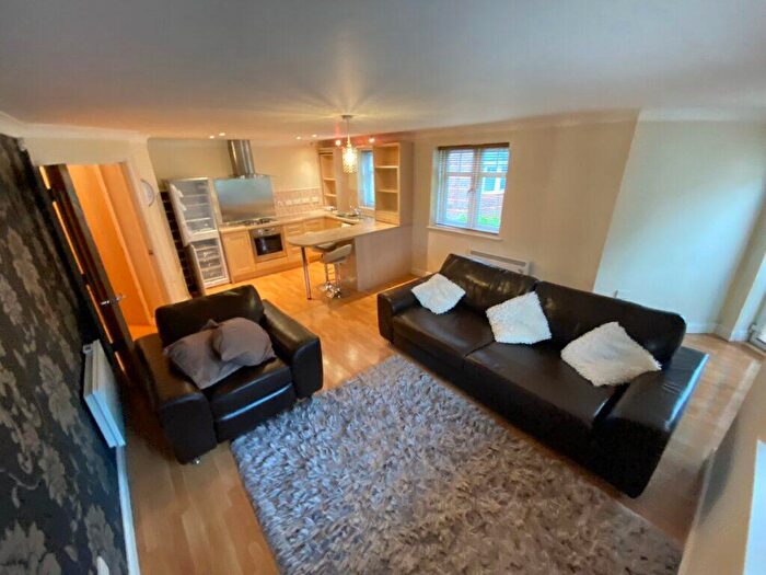 2 Bedroom Flat To Rent In Brackenhurst Place, Moortown, Leeds, LS17