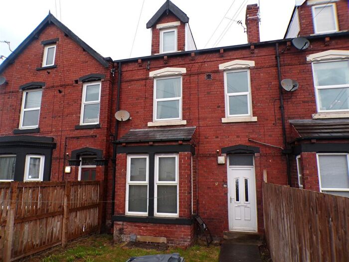 1 Bedroom Barn Conversion To Rent In Cross Green Lane, Crossgates, LS15