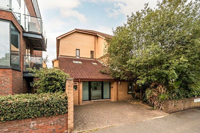 1 Bedroom Flat For Sale In Hillyard Street, London, SW9