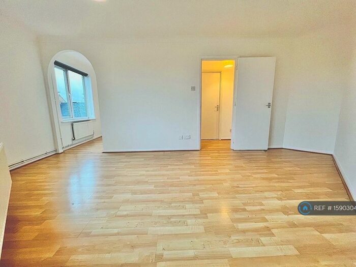 1 Bedroom Flat To Rent In Lime Close, London, E1W