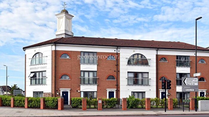 2 Bedroom Apartment To Rent In Masons Hill, Bromley, BR2