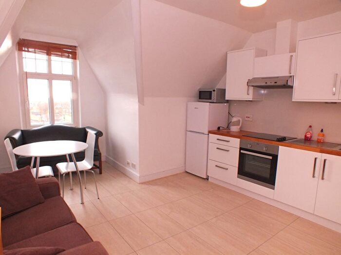 1 Bedroom Flat To Rent In Churchfield Road, London, W3