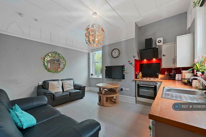 6 Bedroom Terraced House To Rent In Near Roburn Hall, Preston, PR1