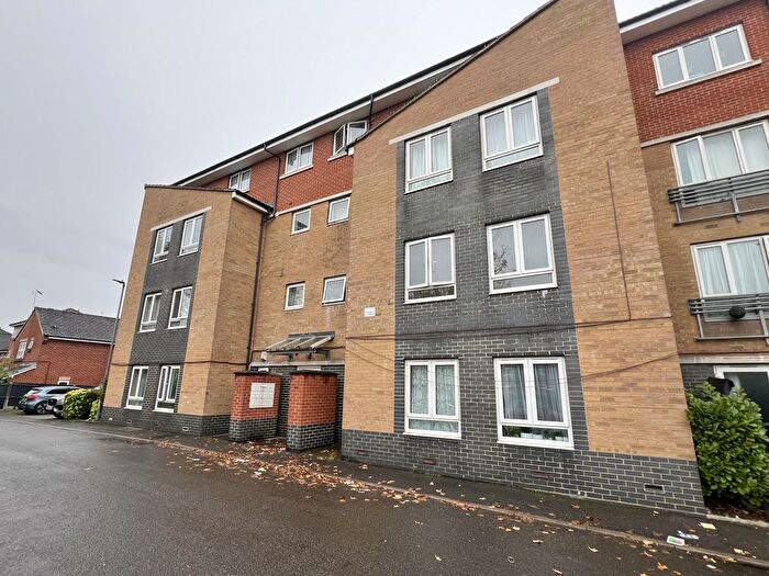 2 Bedroom Flat To Rent In Washbourne Court, Acton Close, Edmonton, N9