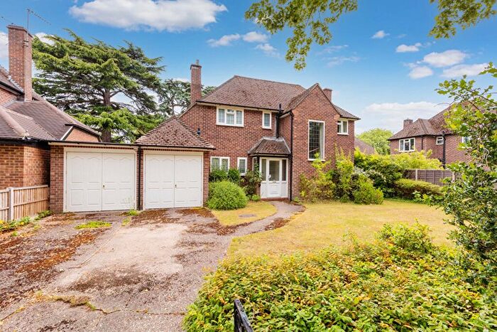 3 Bedroom Detached House For Sale In Westmorland Road, Maidenhead, SL6