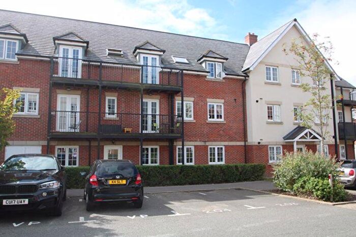 2 Bedroom Flat To Rent In Kingshill Grange, High Wycombe, HP13