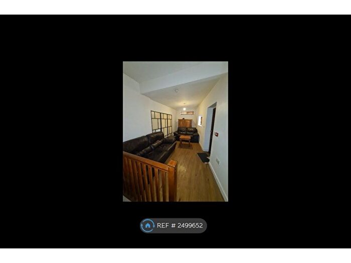 1 Bedroom Flat To Rent In Keighley, Keighley, BD21