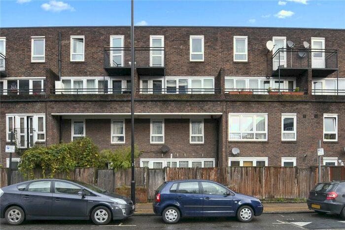 3 Bedroom Flat To Rent In James Docherty House, Patriot Square, London, E2