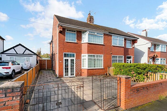 4 Bedroom Semi Detached House For Sale In Norleane Crescent, Runcorn, WA7