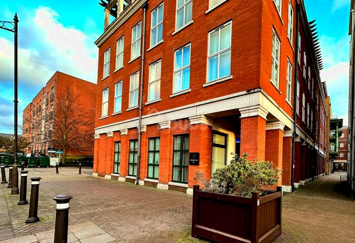2 Bedroom Flat To Rent In Wharf House, Waterside, Shirley, Solihull, West Midlands, B90
