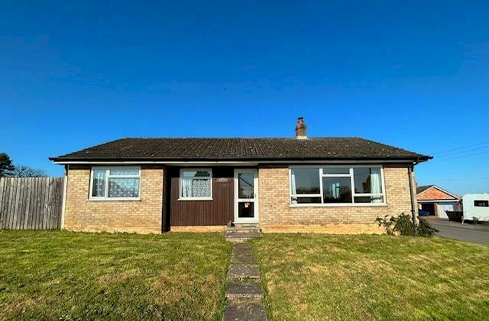 3 Bedroom Bungalow To Rent In High Street, Wicklewood, Wymondham, NR18