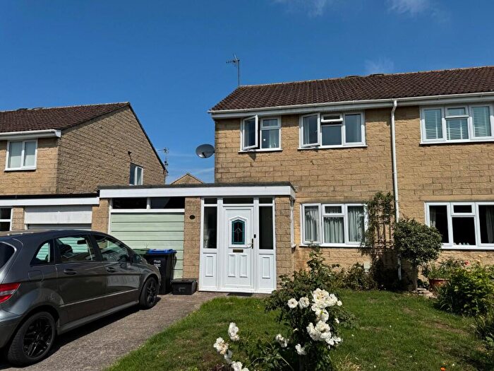3 Bedroom Semi-Detached House To Rent In Fitzmaurice Close, Bradford-On-Avon, Wiltshire, BA15