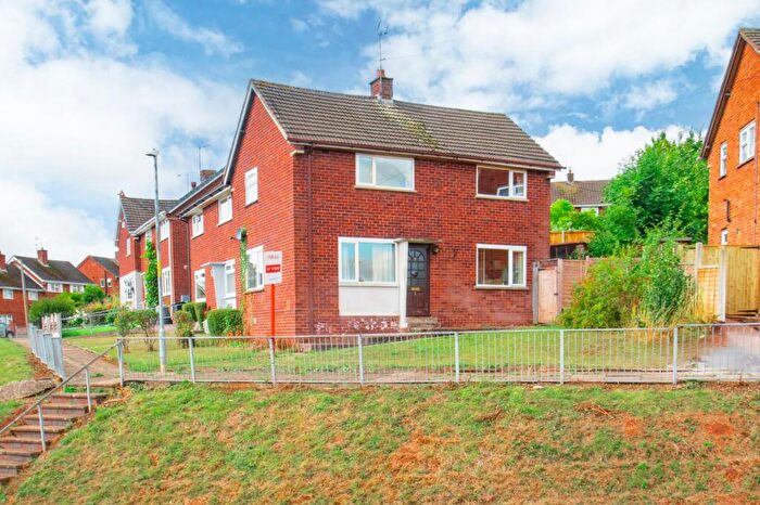 3 Bedroom Semi-Detached House For Sale In Landor Road, Greenlands, Redditch, B98