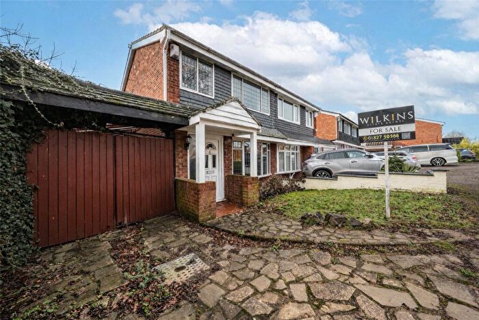 3 Bedroom Semi Detached House For Sale In Grassholme, Wilnecote, Tamworth, Staffordshire, B77