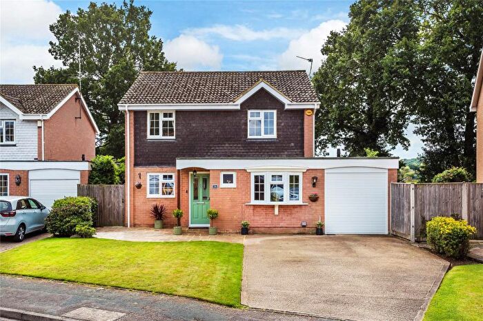 4 Bedroom Detached House To Rent In Horsell, Woking, GU21