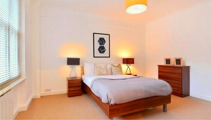 1 Bedroom Flat To Rent In Hill Street, Mayfair, London, W1J
