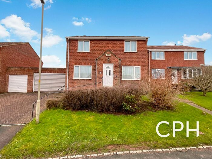 4 Bedroom Detached House For Sale In Lightfoots Close, Scarborough, YO12