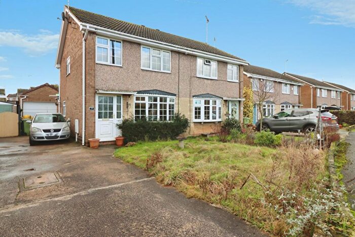 3 Bedroom Semi Detached House For Sale In Northfields, Clowne, Chesterfield, S43