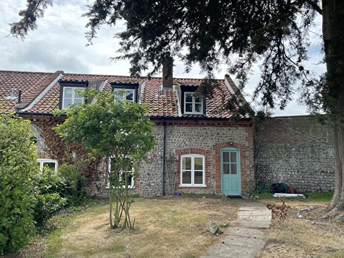 3 Bedroom End Of Terrace House To Rent In Chapel Yard, Lodge Hill, NR26