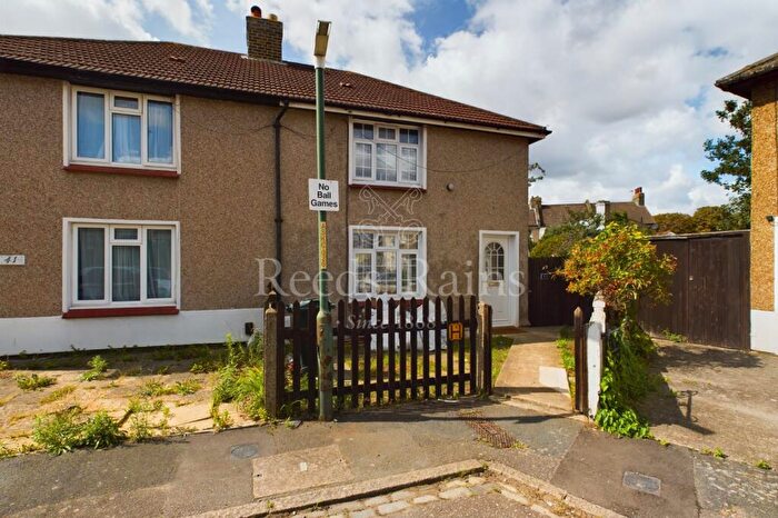 3 Bedroom End Of Terrace House To Rent In St. Vincents Road, Dartford, Kent, DA1