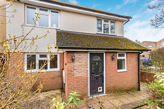 4 Bedroom Detached House For Sale In Wilga Road, Welwyn, Hertfordshire, AL6