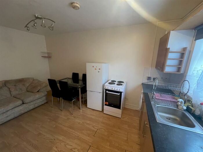 1 Bedroom Flat To Rent In - Hendon Lane, Finchley, N3