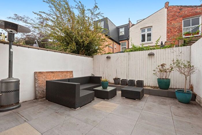 4 Bedroom End Of Terrace House To Rent In Rowallan Road, Munster Village, SW6