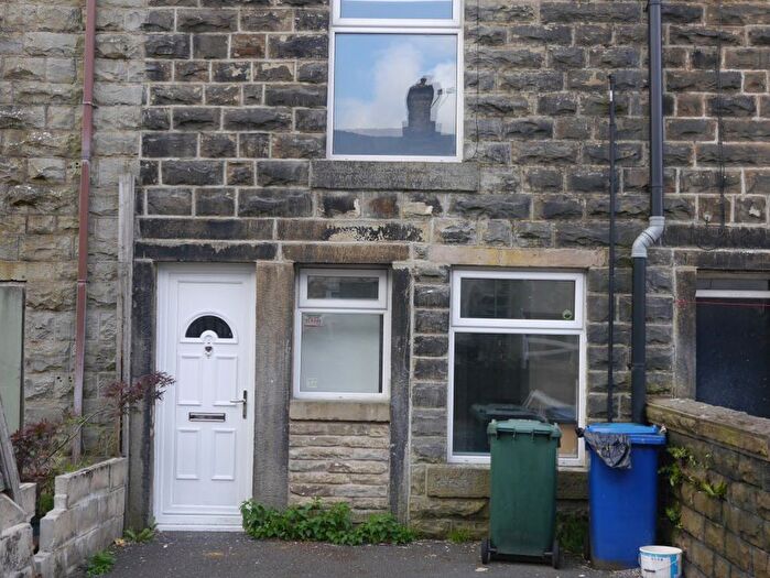1 Bedroom Flat To Rent In Back Beehive Terrace, Rossendale, Lancashire, BB4