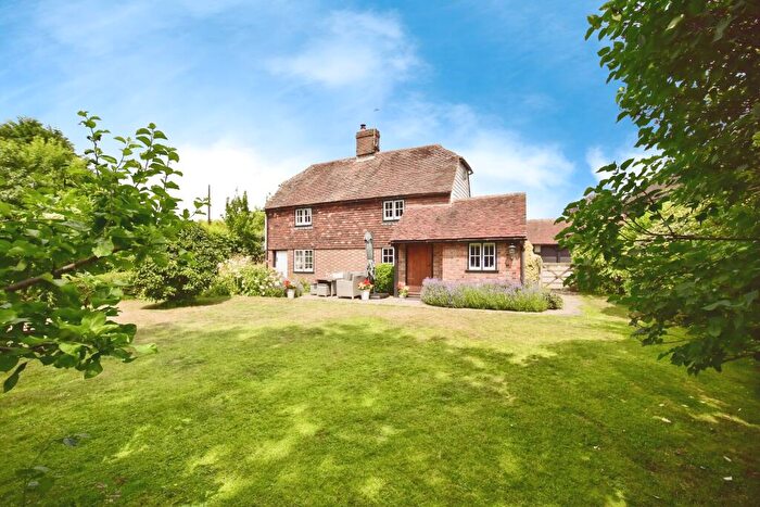 3 Bedroom Character Property For Sale In George Street, Hunton, ME15