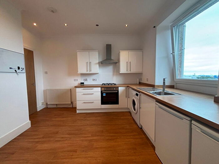 1 Bedroom Flat For Sale In Tfl, Abbey Place., AB11