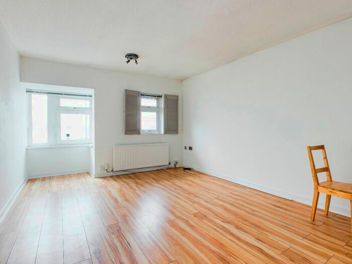 1 Bedroom Flat To Rent In Bond Street, Sandfields, Swansea, SA1