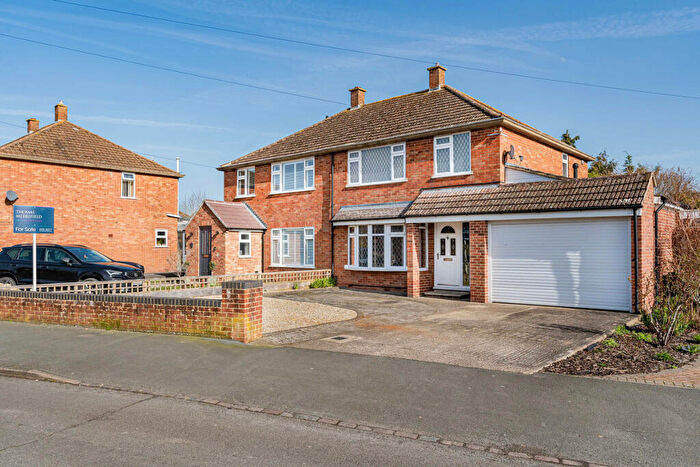 3 Bedroom Semi Detached House For Sale In Slade Road, Didcot, OX11