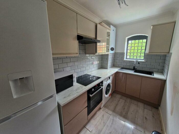 1 Bedroom Flat To Rent In Chequers Lane, Wellingborough, NN8