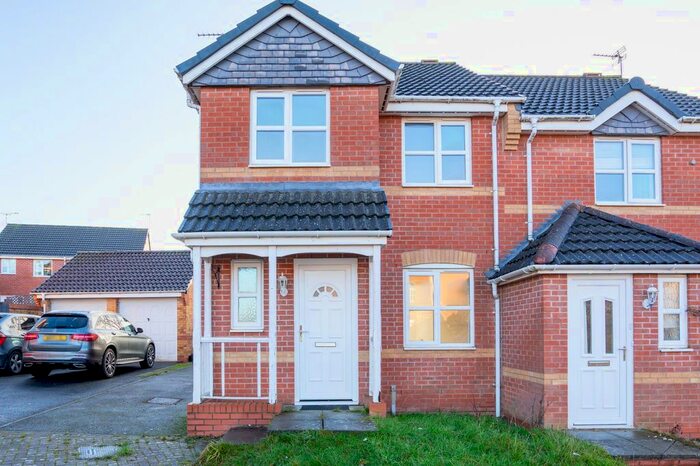 3 Bedroom Semi-Detached House To Rent In The Pastures, Oadby, LE2