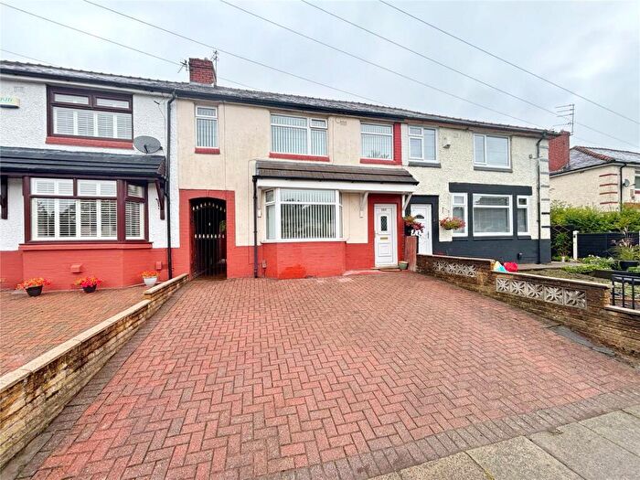 3 Bedroom Terraced House For Sale In Mainway East, Alkrington, Middleton, Manchester, M24