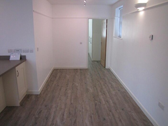 1 Bedroom Flat To Rent In Stafford Road, Swanage, Dorset, BH19
