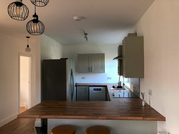 2 Bedroom Apartment To Rent In Barrowfield Lane, Kenilworth, CV8