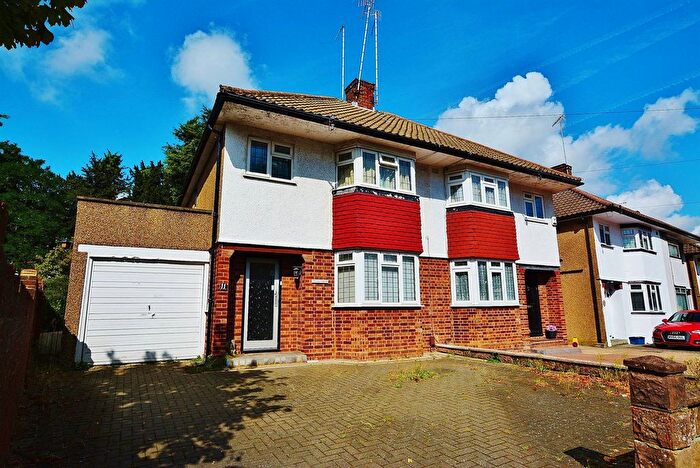 3 Bedroom Semi-detached House To Rent In Melbourne Road, Bushey, WD23