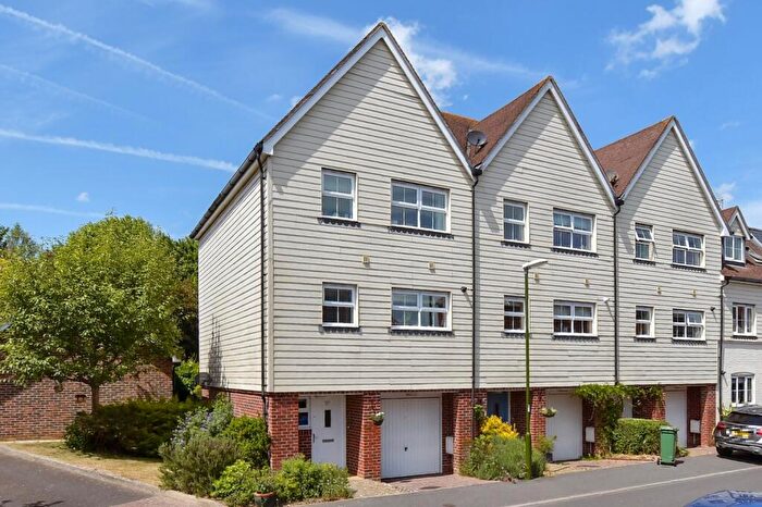 3 Bedroom Town House For Sale In Codmore Hill, Pulborough, West Sussex, RH20