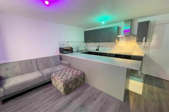 1 Bedroom Maisonette To Rent In Heath Street, Birmingham, B18