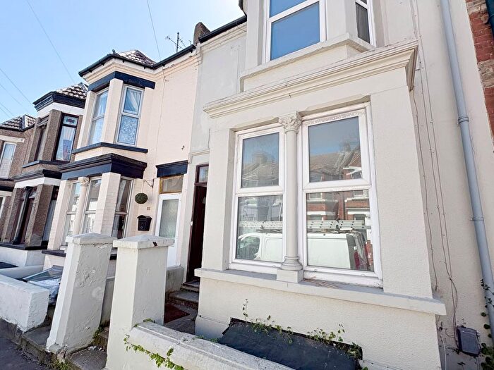 3 Bedroom Terraced House To Rent In Balmoral Road, Gillingham, ME7