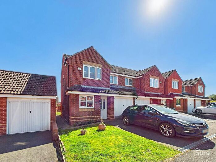 3 Bedroom Semi-Detached House To Rent In Eden Close, Hilton, DE65