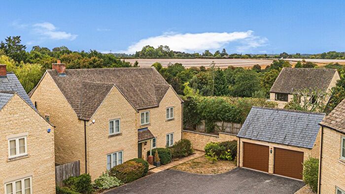 5 Bedroom Detached House For Sale In Dormers Close, Tetbury, Gloucestershire, GL8