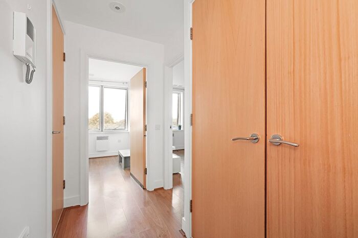 1 Bedroom Flat For Sale In Lait House, Beckenham, BR3