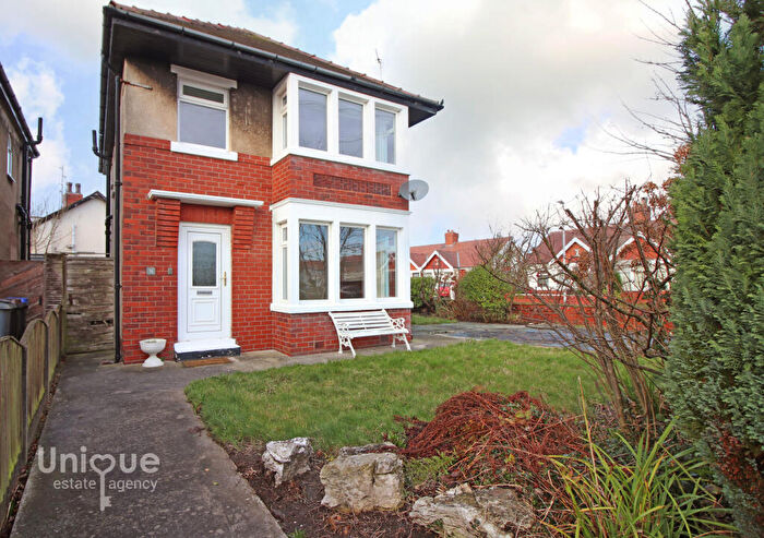 3 Bedroom Detached House For Sale In South Parade, Thornton-Cleveleys, FY5