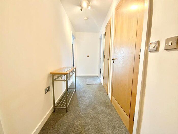 1 Bedroom Apartment For Sale In Watkiss Way, Cardiff, CF11